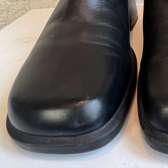 Clarks Women's Black Leather Chelsea Boots Sz 10 Block Heel 2.5" Square Toe - Picture 3 of 15